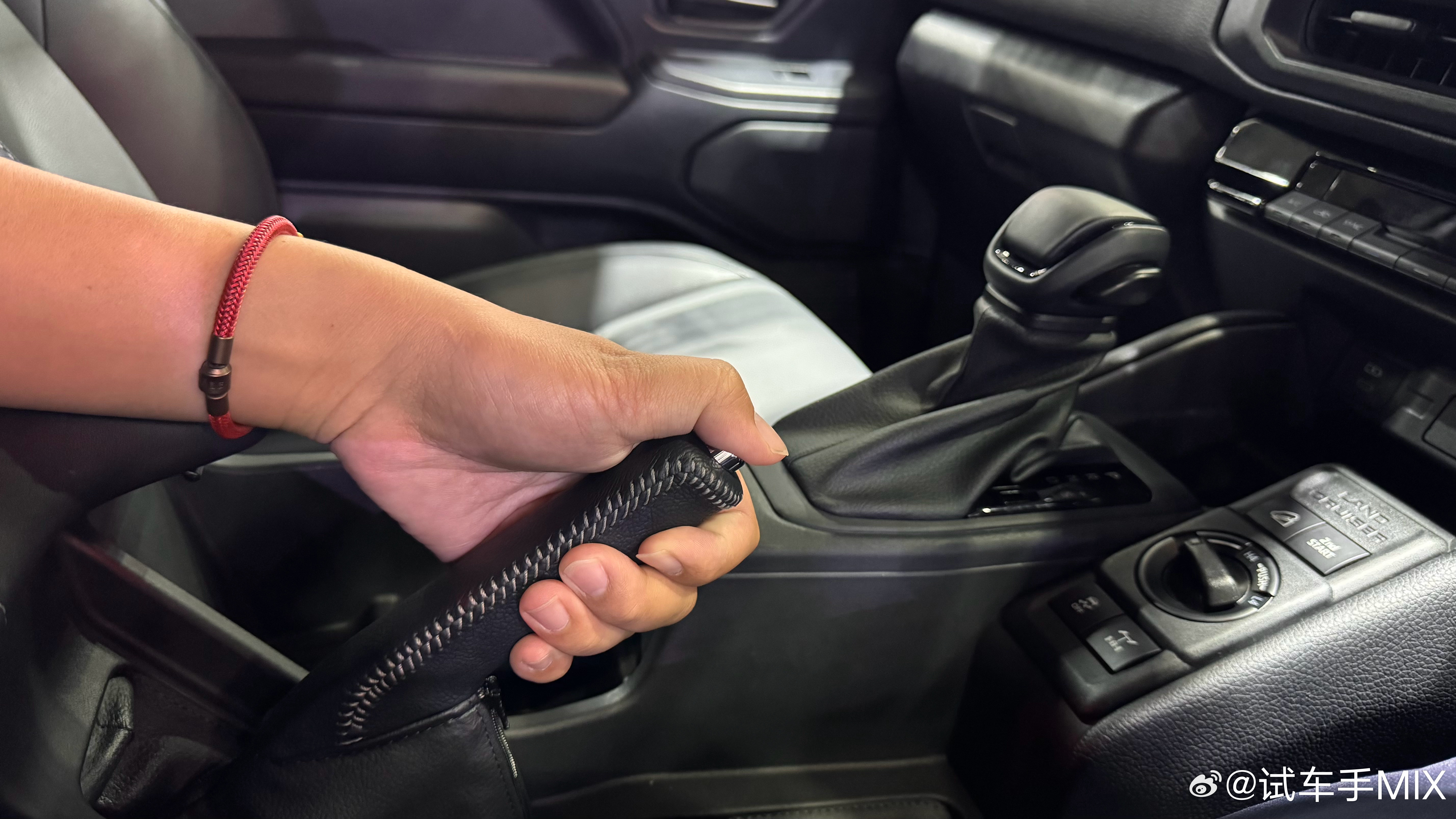 很东南亚口味的丰田FJ！这次的LandCruiserFJ，一眼就很本土跟之前