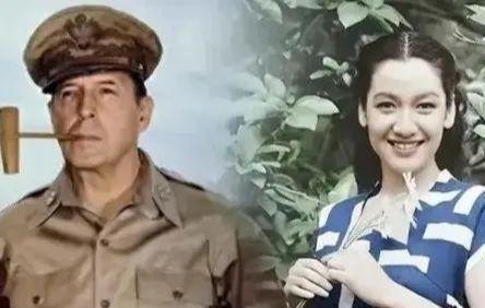 1945年，麦克阿瑟来到日本后，生活靡乱无度，不仅多年霸占着日本第一女神，还成了