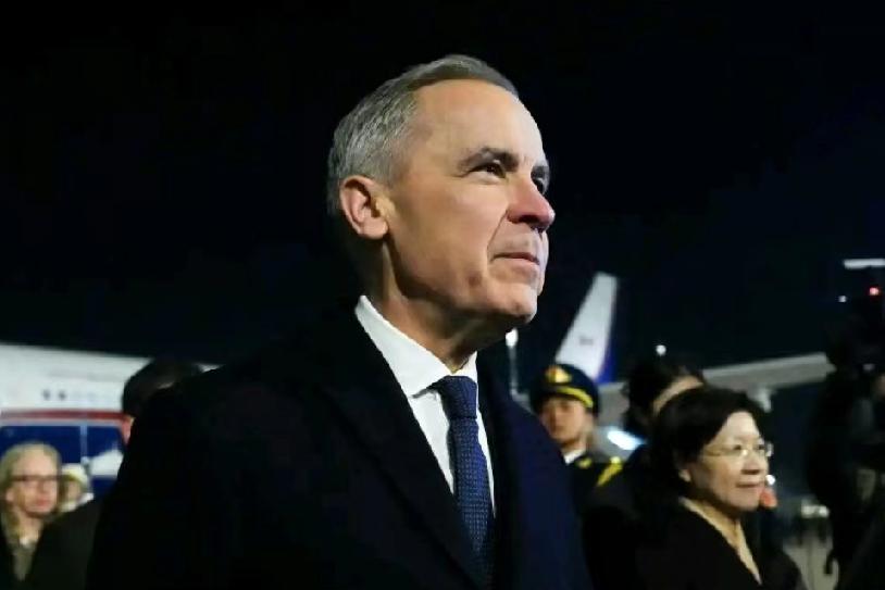 加拿大签超级协议引连锁反应，多国访华印证后美国时代到来！1月18日，香港《明