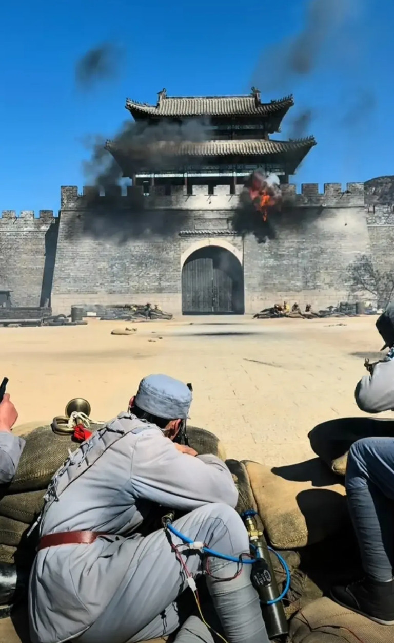 去年就给这个景区提过建议，跟着团长打县城，到了攻城阶段，千万别让守城的鬼子汉奸跑