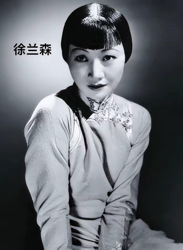 1914年阎锡山纳14岁女孩徐兰森为妾，新婚之夜，阎锡山对她说：“脱衣躺下吧，你