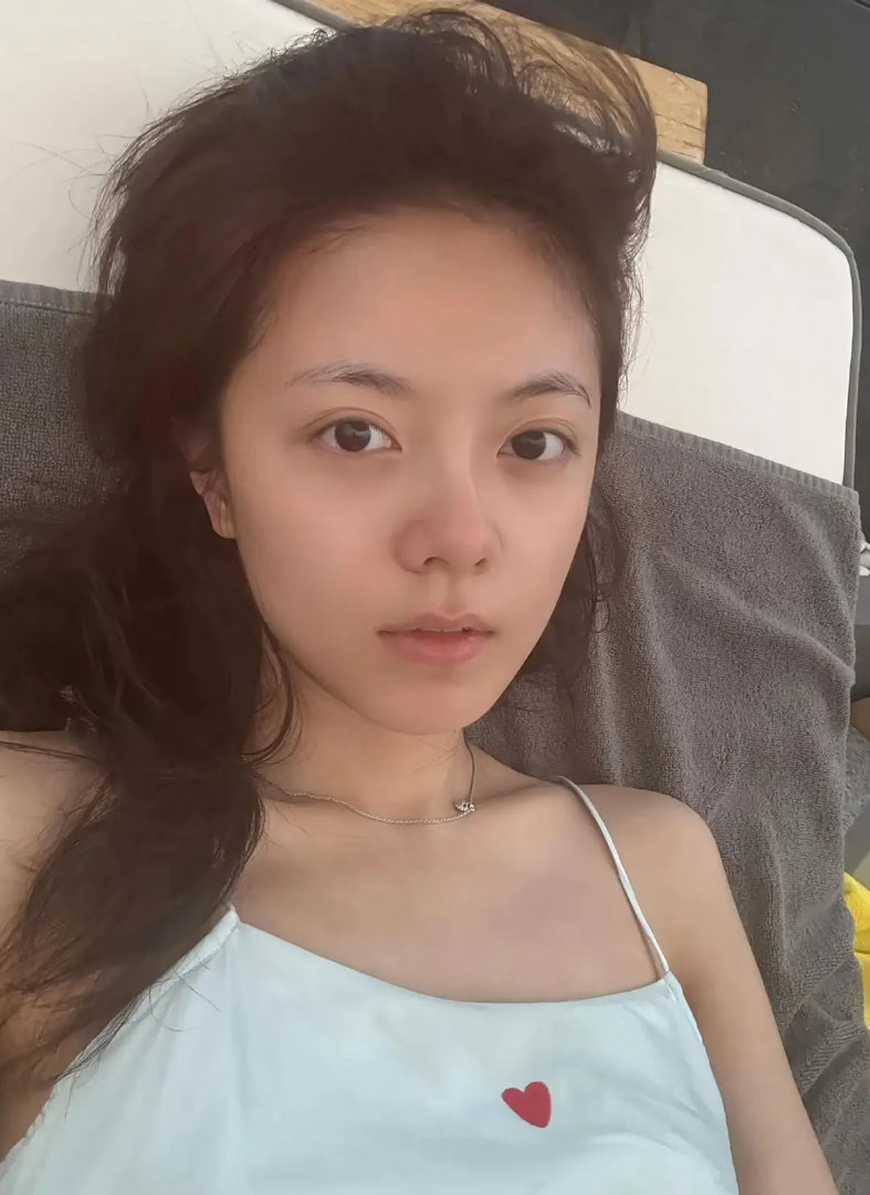 刘浩存和赵今麦谁的素颜更好看？