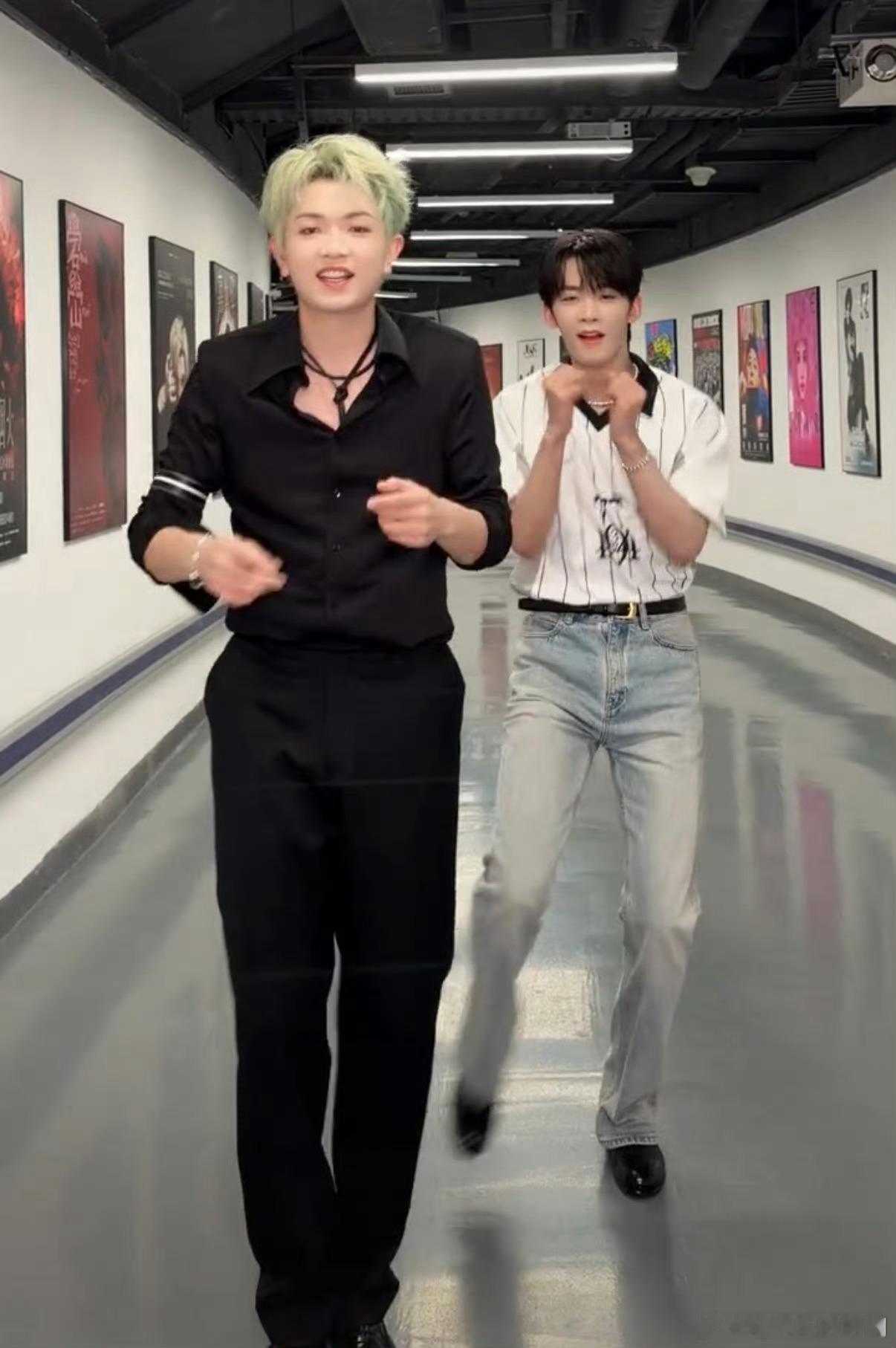 王赫野也来跳胆小鬼了快乐源泉！王赫野跳《胆小鬼》主打自信搞笑💥哈尔滨舞王名