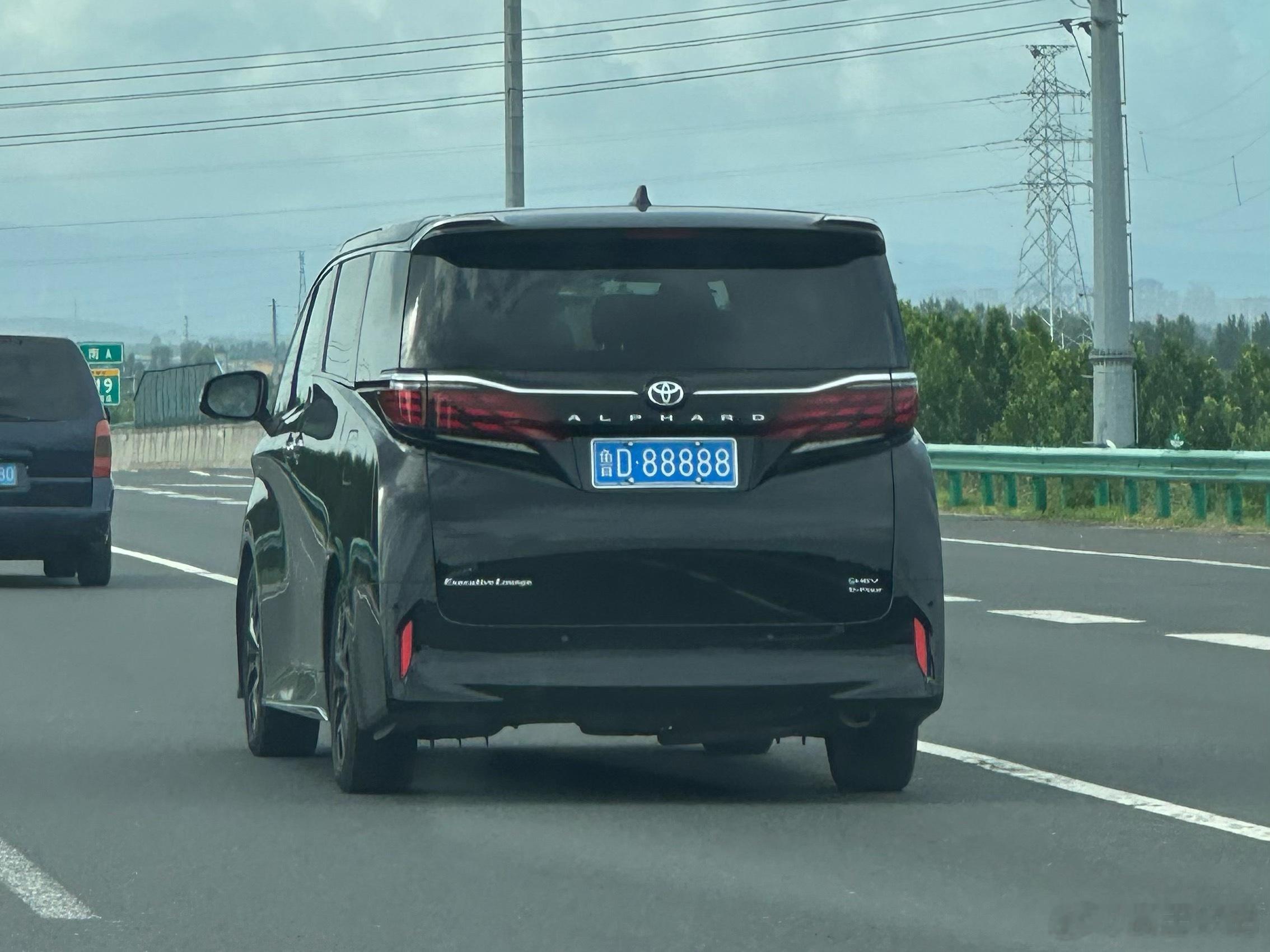 这车牌什么水平[doge]​​​