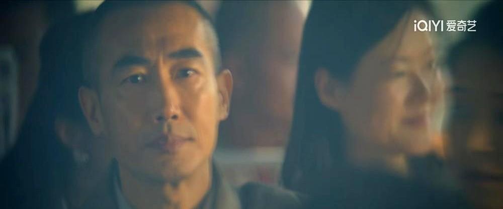 《你好1983》这剧，前夫哥就是导演手里最好用的工具。女主刘芬但凡搞点事业，