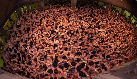 日本真是一个淫乱变态的国家啊！不以为耻，反以为荣。 每年2月，日本冈山县的西