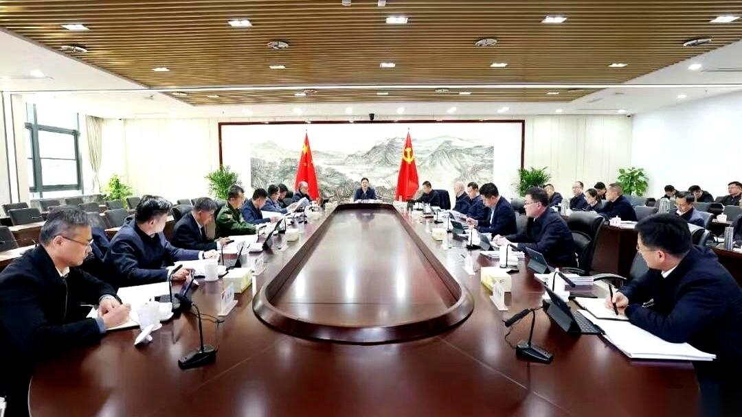 江北和浦口“合体”了？一张会议照，释放重大信号！今天南京本地群全在转一张照片—