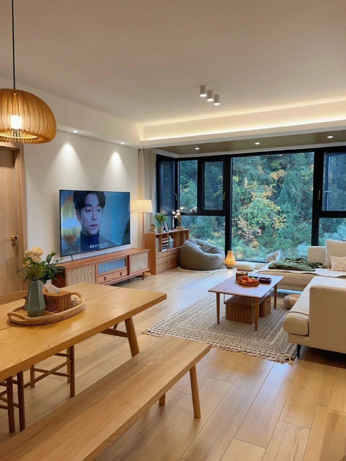 整体温暖明亮的原木风家居！
