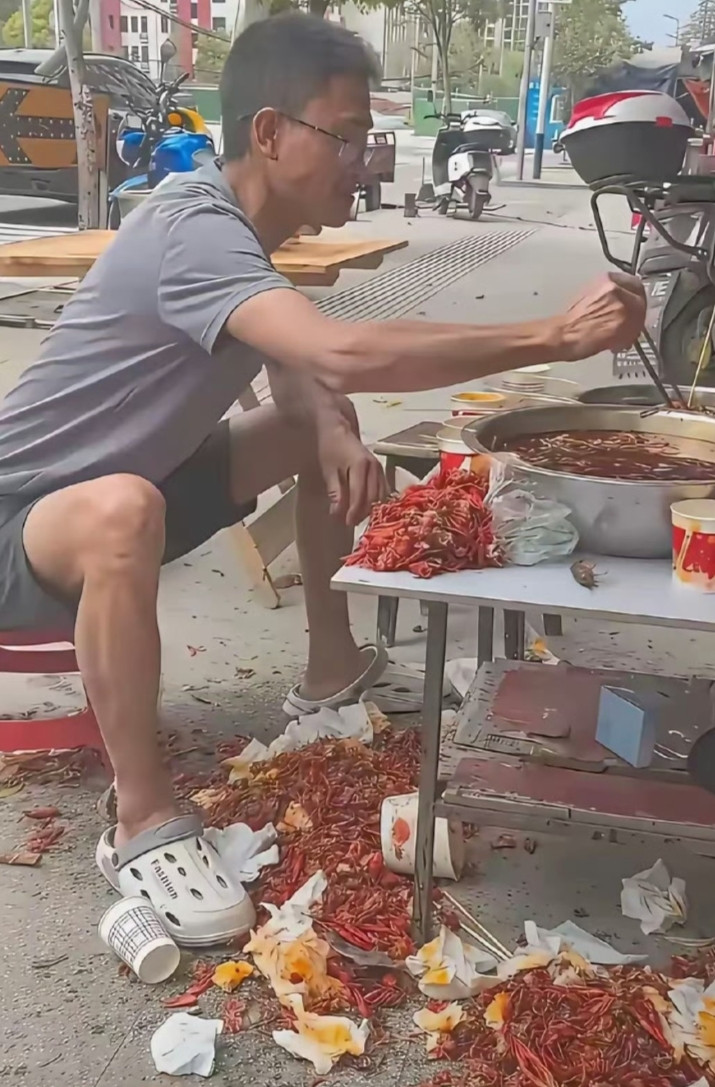 59一份的小龙虾自助，怎么样才能赶他走！