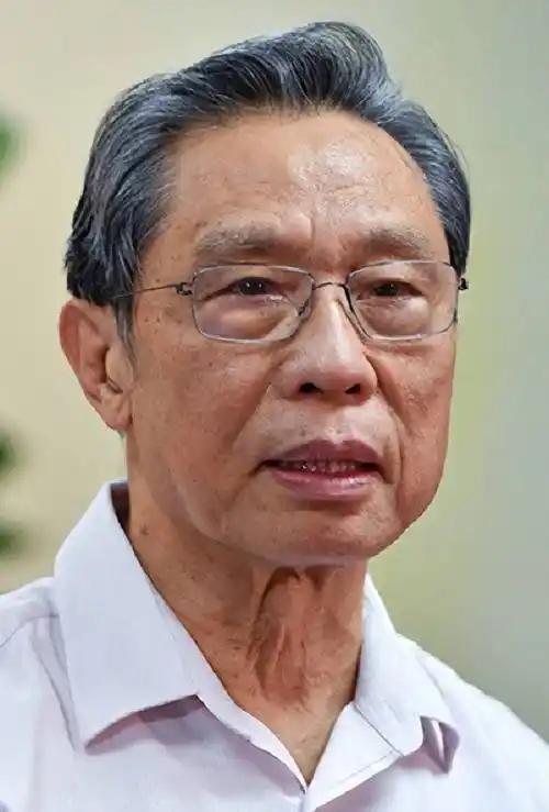 89岁钟南山院士，近况曝光！4月30号，钟南山院士的一段讲课视频冲上了热搜