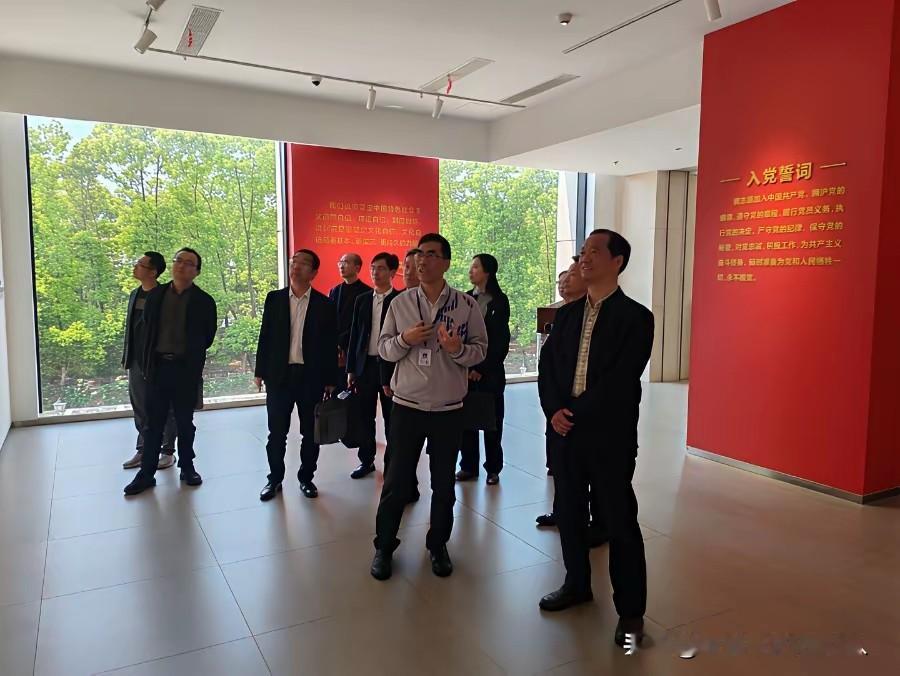 常州星宇车灯公司将党支部建在公司。近年劳务外包越来越多，增加利润，减少成本。正式