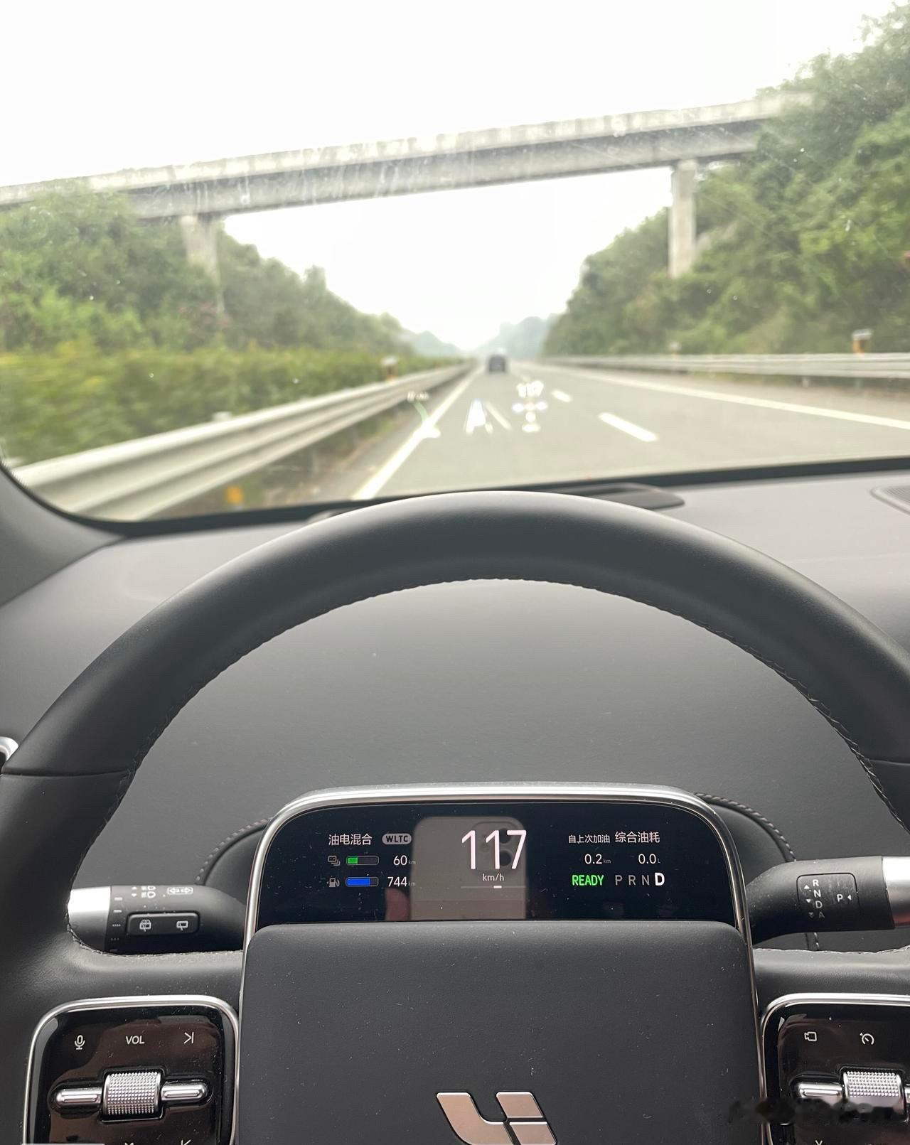 新能源车是代步优选还是交智商税？客观拆解优劣当下新能源汽车销量连年暴涨，