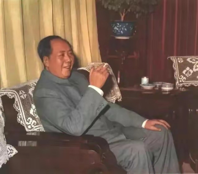 很多开国将帅都有一个共同感慨：在毛主席面前，人根本藏不住心思，半点虚话都说不出来