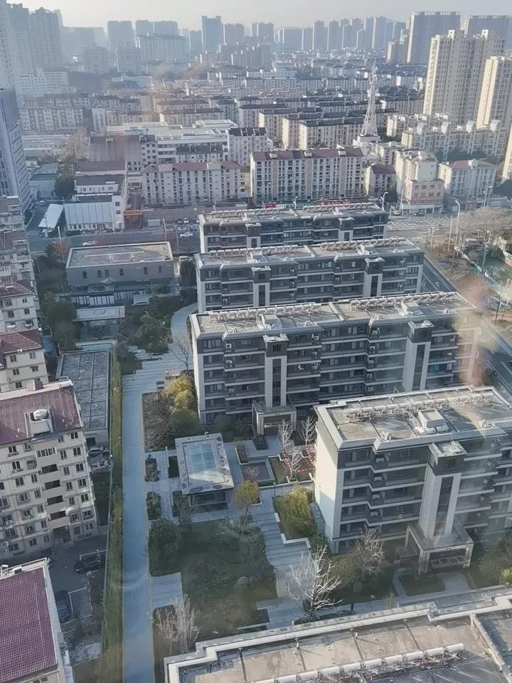 为什么很少见到有女流浪汉?这句话让人细想起来还真是如此，有可能也有，但很少，这