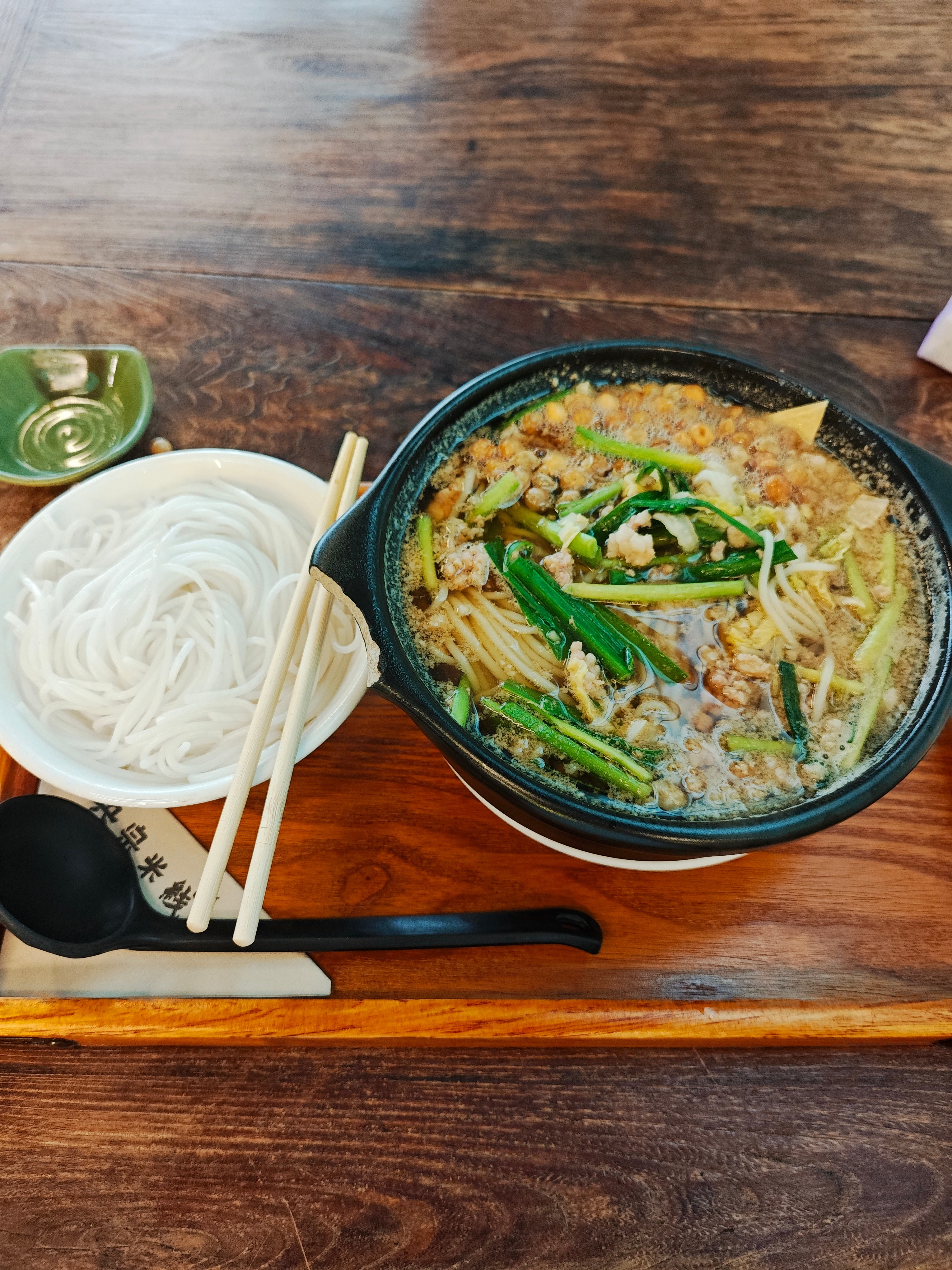 午餐时间，这家米线很好吃！美食分享深圳·深圳华侨城