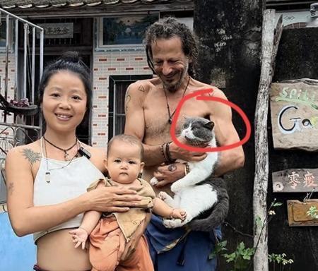 福建，一38岁女子，居然嫁给了国外一个“流浪汉”，结婚多年，她不上班，更不赚钱，