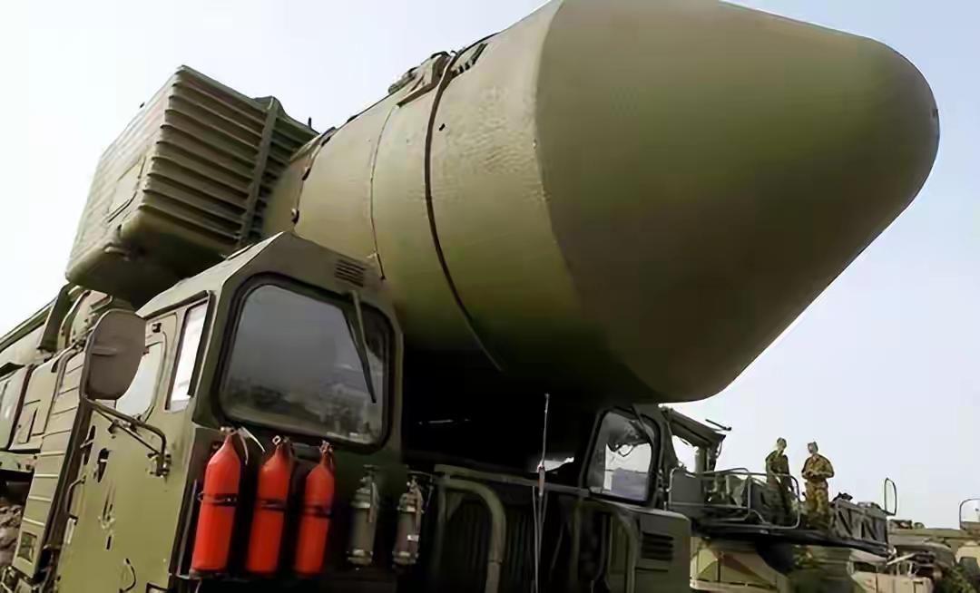 美国国务卿直言：中国军力建设史无前例，美坦言打不过？背后真相太清醒！最近美