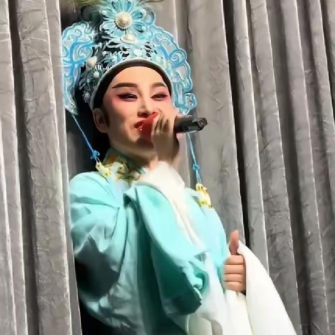 你信命吗？我有时候真的信。过年多少人砸钱想红都没水花，台州越剧演员熊莲芬，就