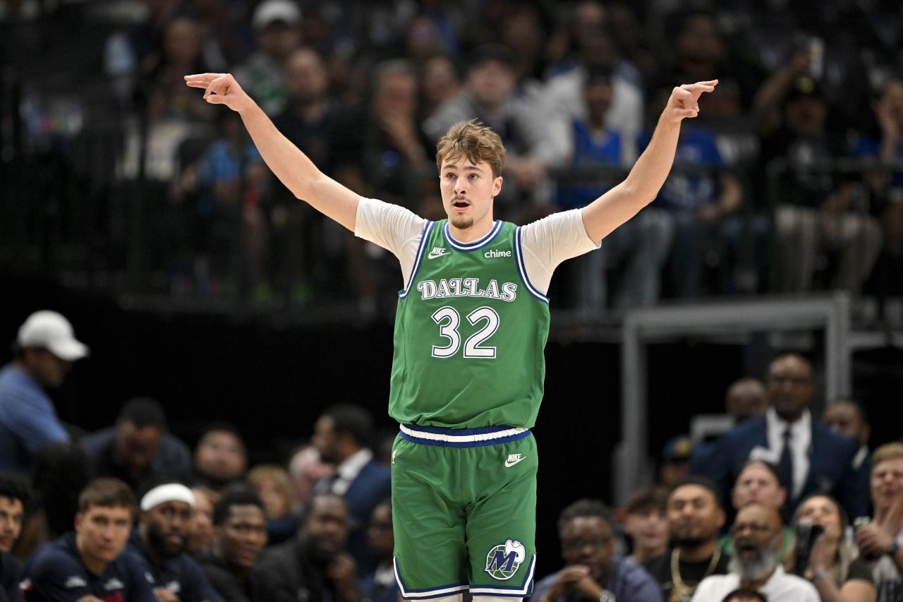 排队向哈里森道歉吧！当初交易走东契奇，独行侠前总经理哈里森成为达拉斯的众矢之的