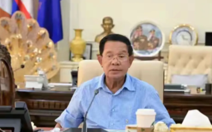 柬埔寨参议长洪森这时候不满意了，已经开始感到愤怒了。面对泰国对他和首相洪奈玛实施