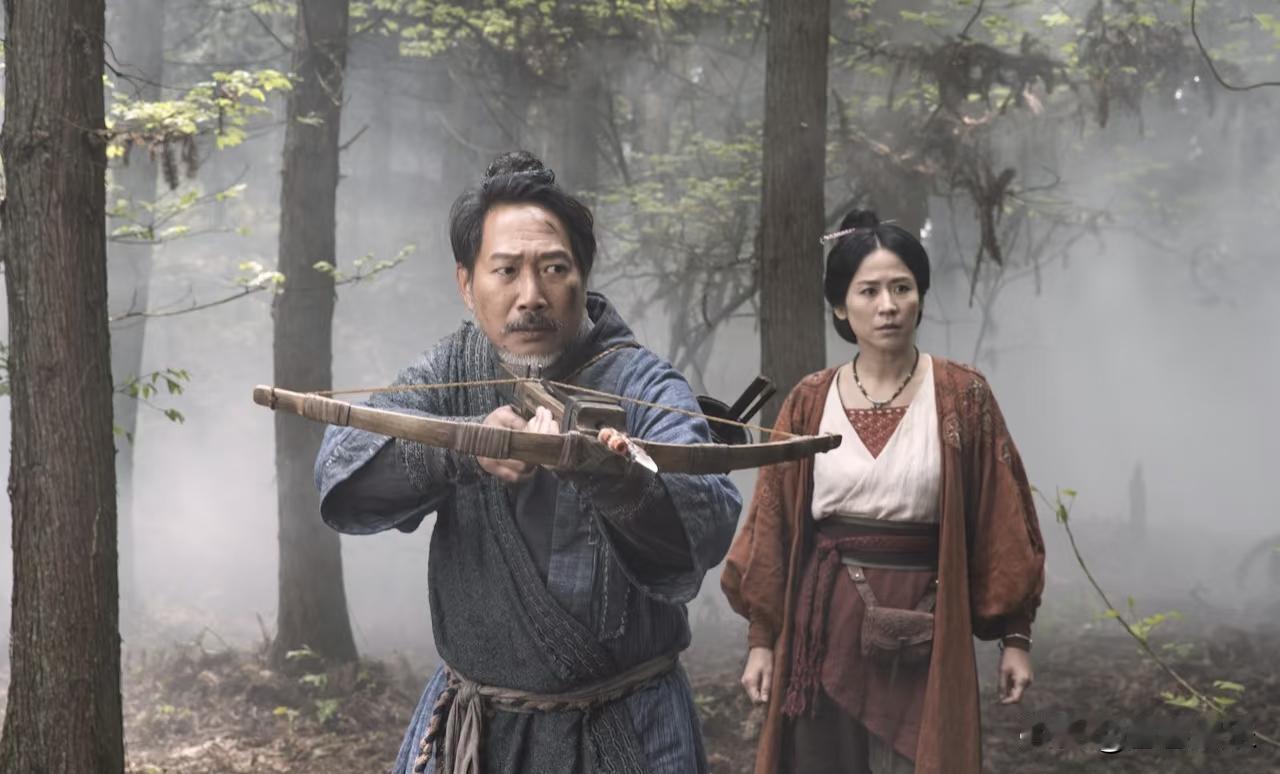 防弹玻璃挡住了秦弩，但挡不住一个更大的问题。2024年春节，项少龙要对付的不是