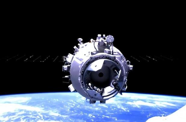 为什么大家都不提中国空间站了？没脸提？这个说法本身就值得质疑。100吨对420吨
