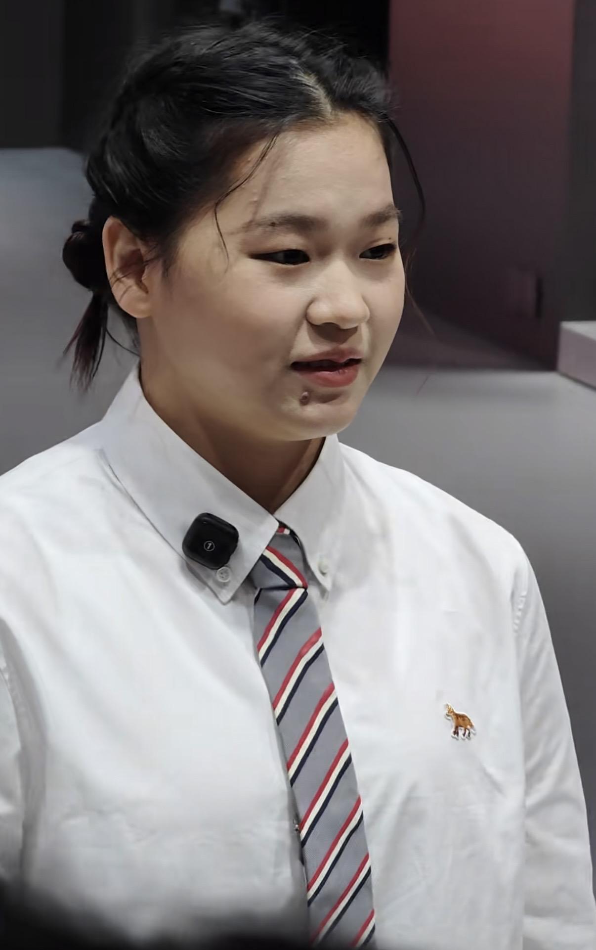 有人说全红婵现在太胖了，其实，全红婵不是“变胖”，是在长大。19岁的她为了减