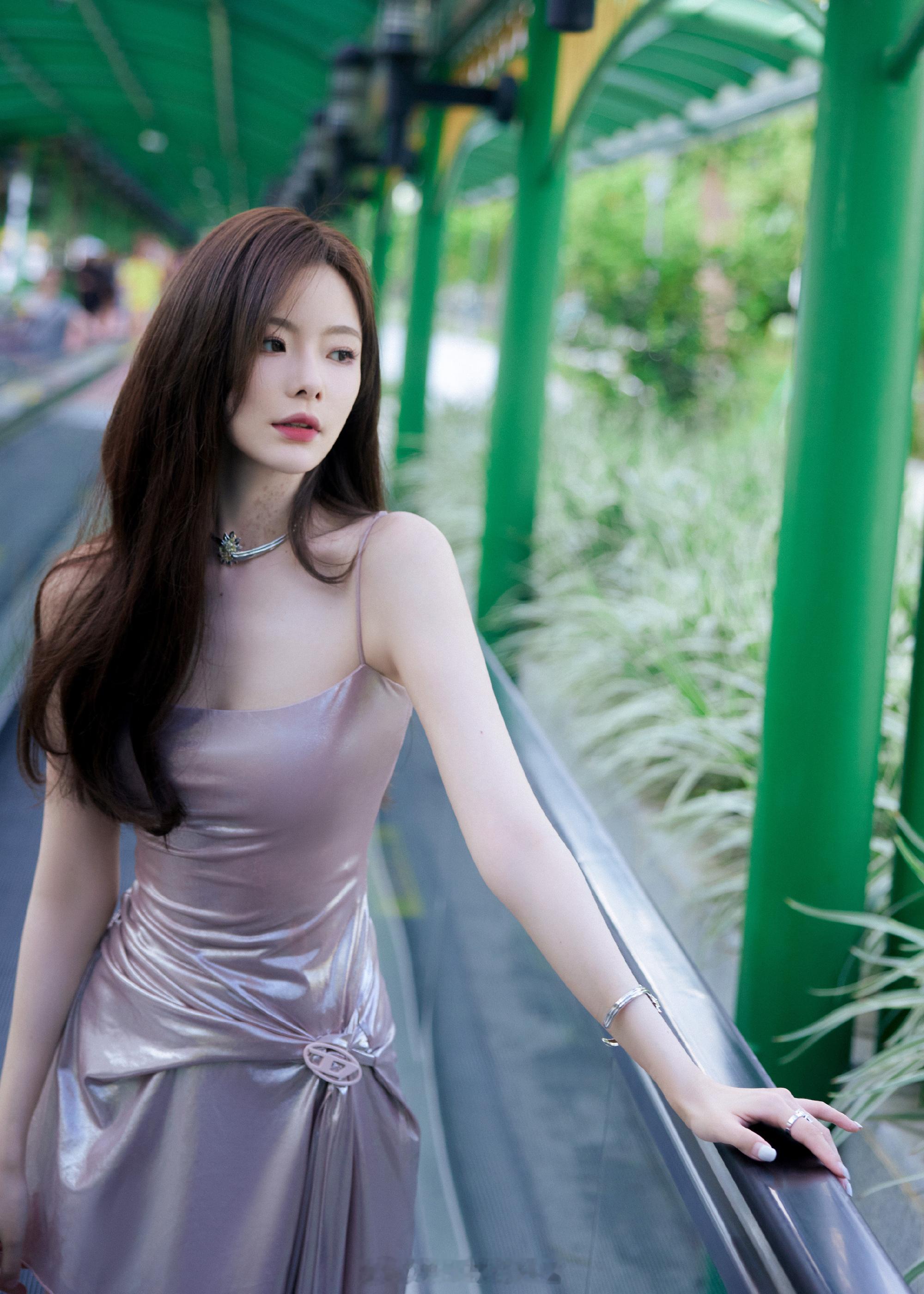 陈卓璇酷酷的美美的​​​