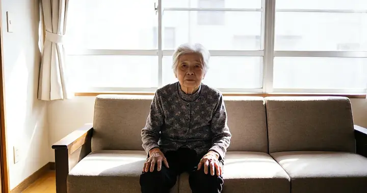 三招让父母记忆消失？医生揭秘：孤独、熬夜和血管问题正在偷走他们的记忆