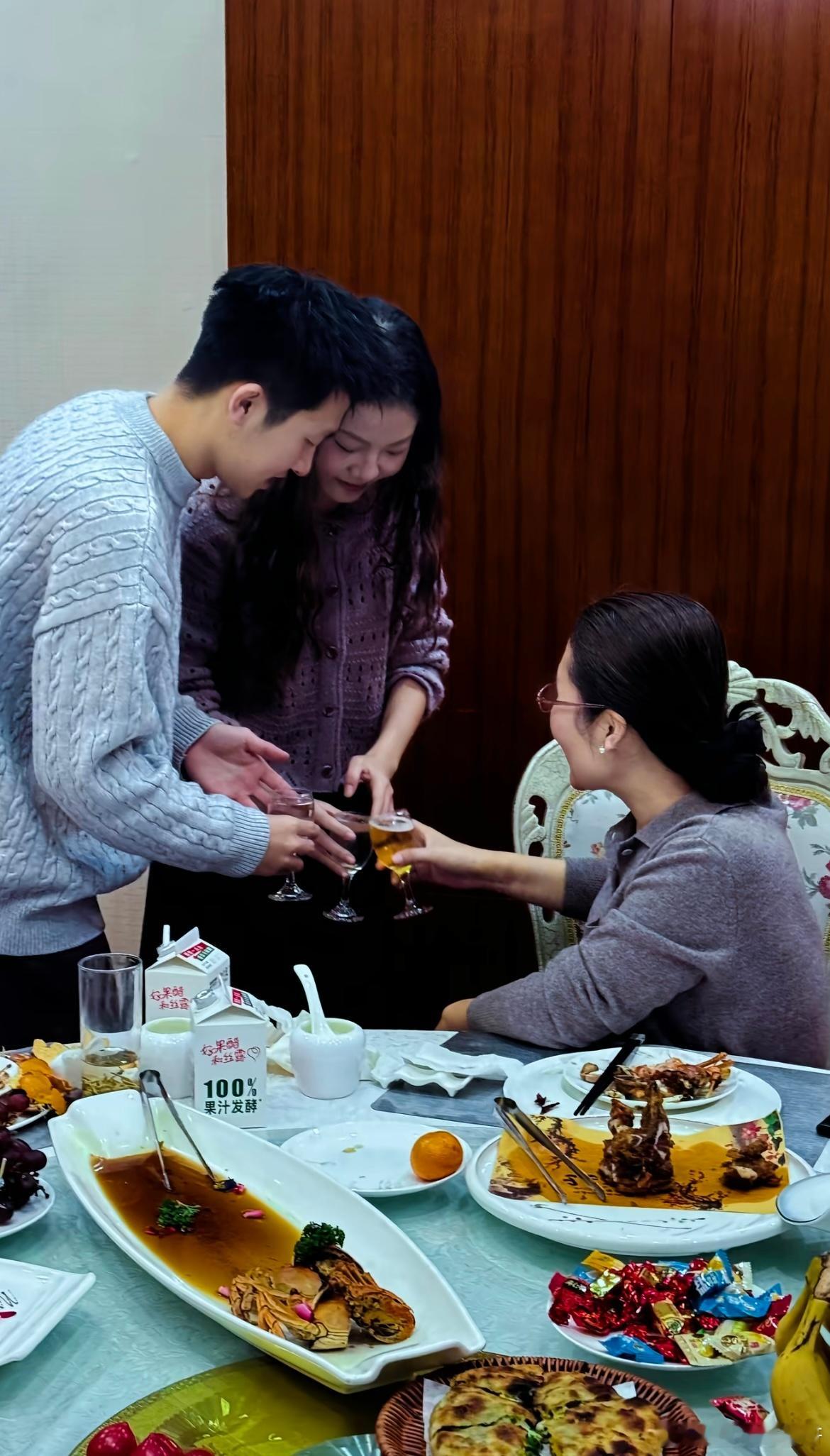 把喜欢的女孩介绍给妈妈认识了