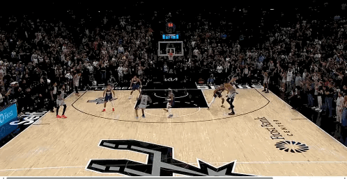 格林：文班亚马决赛太阳，布克看懵，虽然他觉得不可思议，但是输得不冤，文班亚马没有