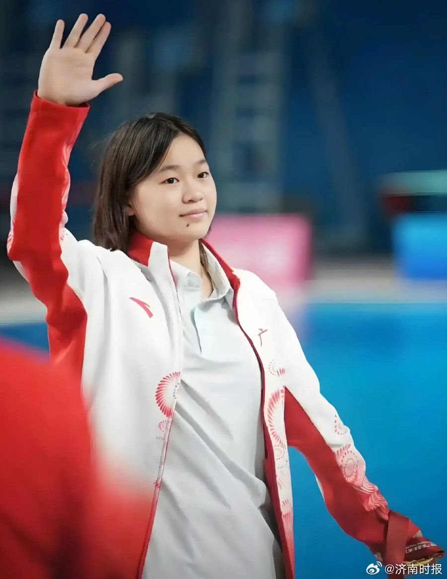 【#全红婵所在训练中心报警#】近日，我中心跳水运动员全红婵涉嫌遭受网暴一事，受到