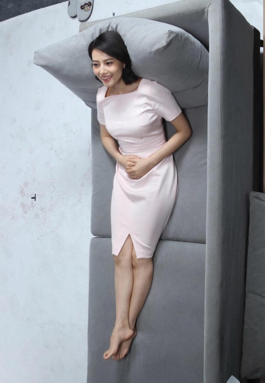 高圆圆的拍摄花絮，好漂亮！高圆圆女演员高圆圆露肤克制才高级颜值经济学