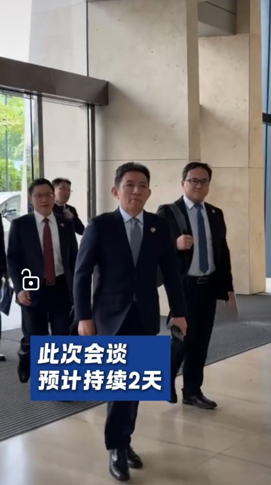 终于看到了我大中国的“钢哥”。翻找了许多有关马来西亚经贸谈判的媒体报道，终于看