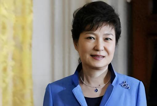 朴槿惠这下心里面舒服多了，当初把她送进监狱的男人，有可能被判处死刑。在韩国特