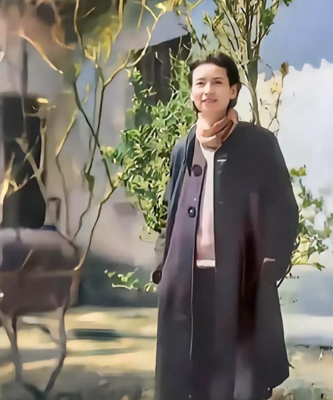 这就是徐志摩爱而不得的林徽因中年的真实长相，大家看看吧！并非演员饰演的，而是货真