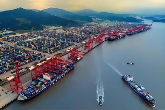 大家发现了吗？国内正迎来三大回流，信号非常强烈！ 这些变化并非只是喊口号式的