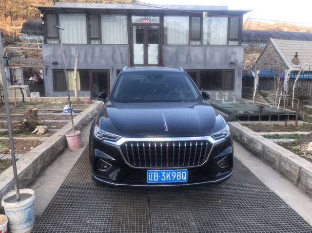 20底购红旗HS5四驱旗享款全款落地22.2万（包括行车记录仪1000元+贴膜