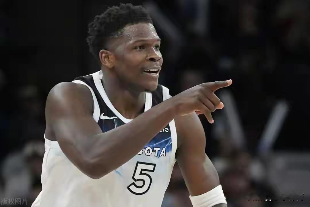 火箭队换字母不如换华子，反正都得付出大代价据美国方面消息透露，火箭队目前正在评