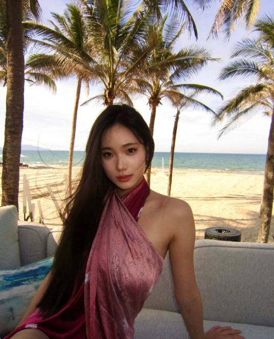 小S二女儿Lily才17岁，怎么打扮的有种很强的少妇感！​​​