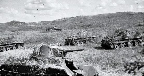 1939年5月初，几个蒙古牧民放牧越界，遭到了日本军队的射杀，对此苏军边防军大感