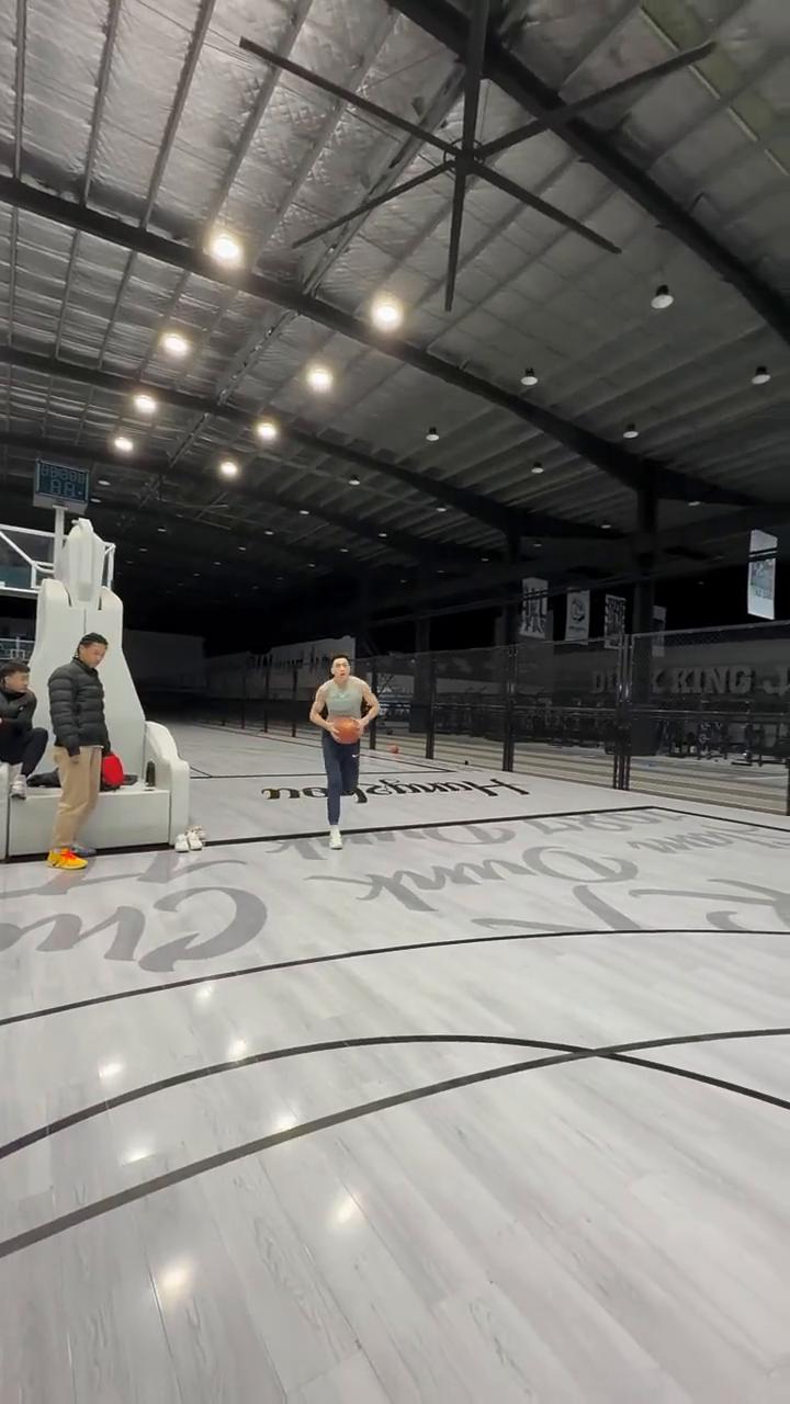 兄弟们，这算三分吗？