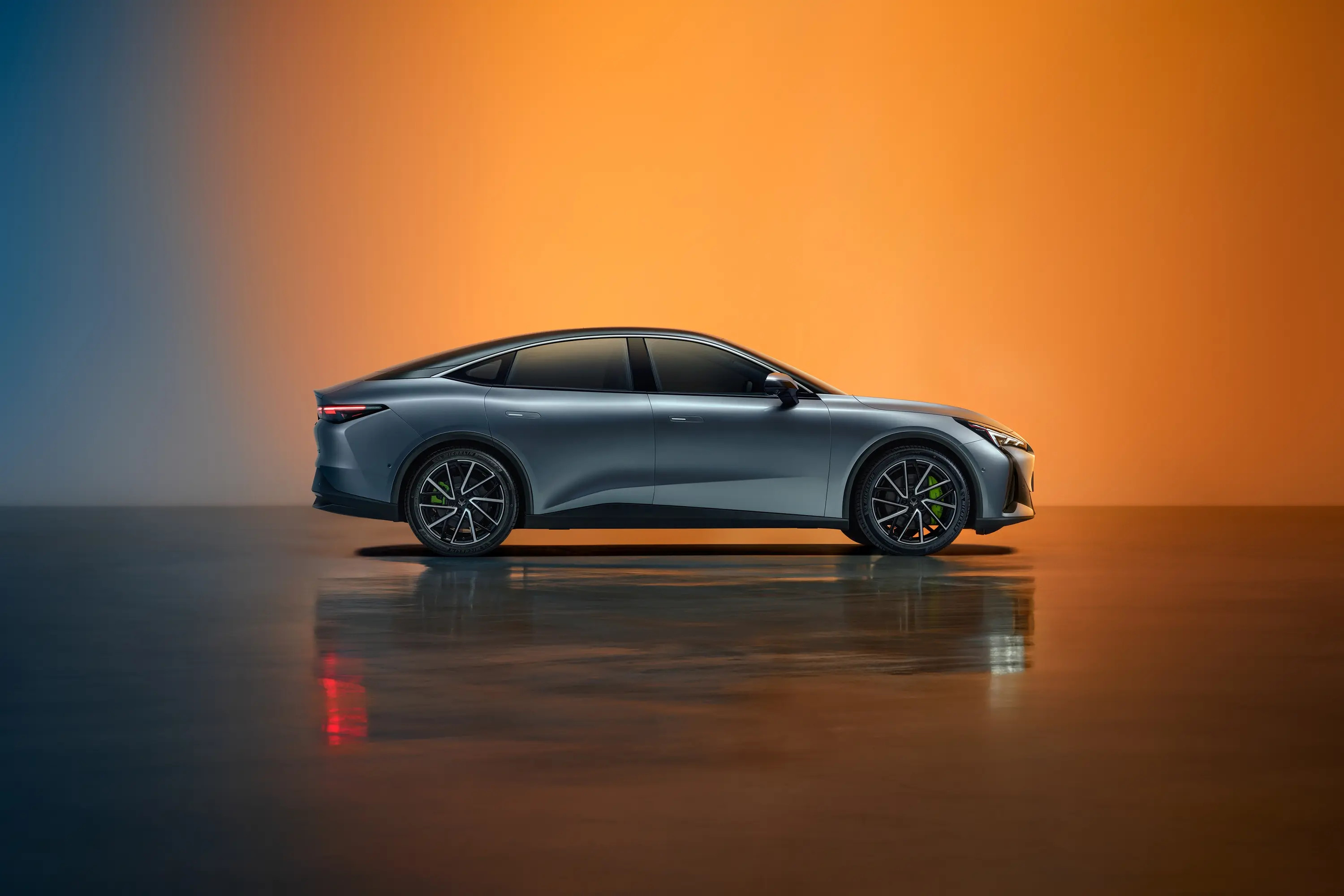 这段时间开极狐全新阿尔法S5，发现真的精准踩中了年轻人的用车需求😌最戳人的就是