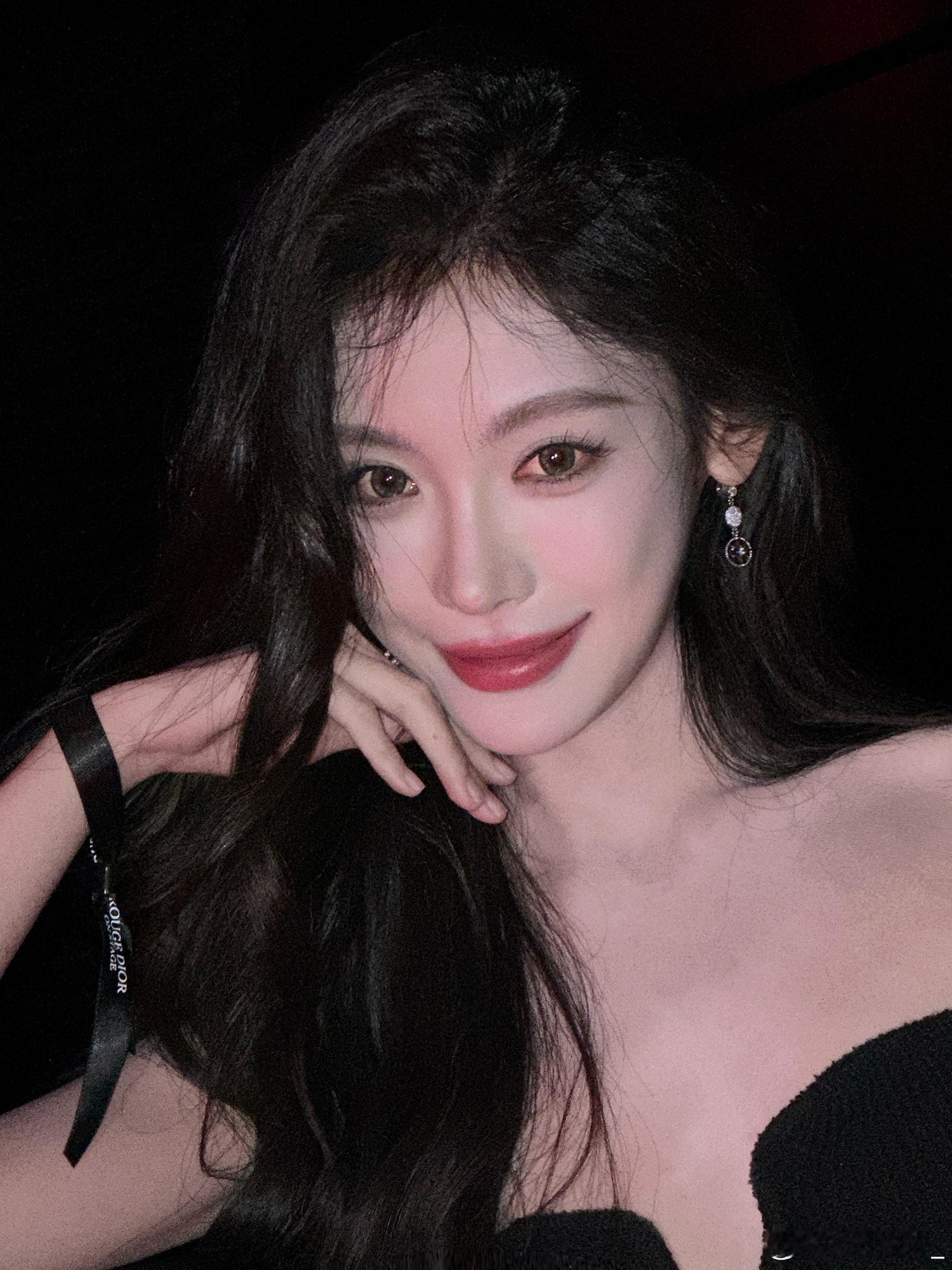 Diorrougenight💄王新迪​​​