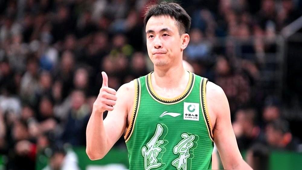 辽宁队现在踩进了一个最邪门的坑：联赛第九。在CBA的排名表上，这不叫名次，这叫