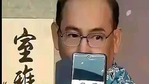 直播间炸锅了！谢雷突然甩出侯二爷和安那金在家喝茶的私密合影，评论区瞬间涌