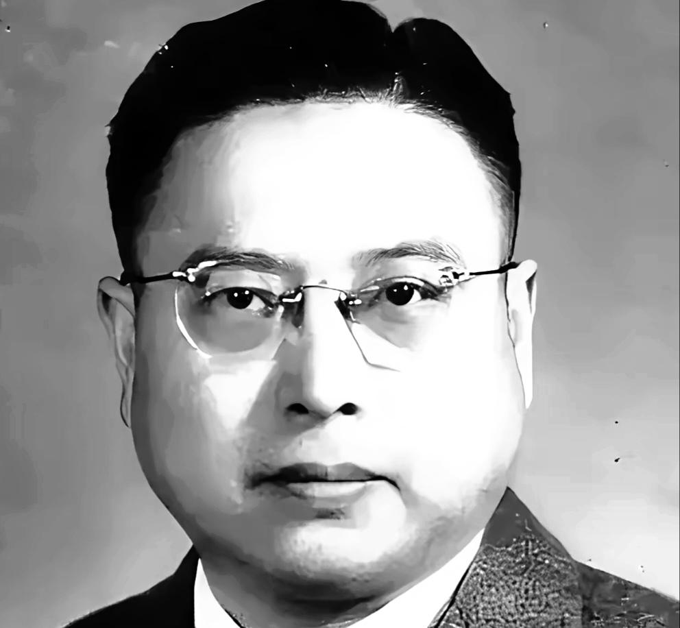 1949年，黄炎培的二儿子黄竞武搞地下党，不小心被叛徒出卖，特务把他活埋！土