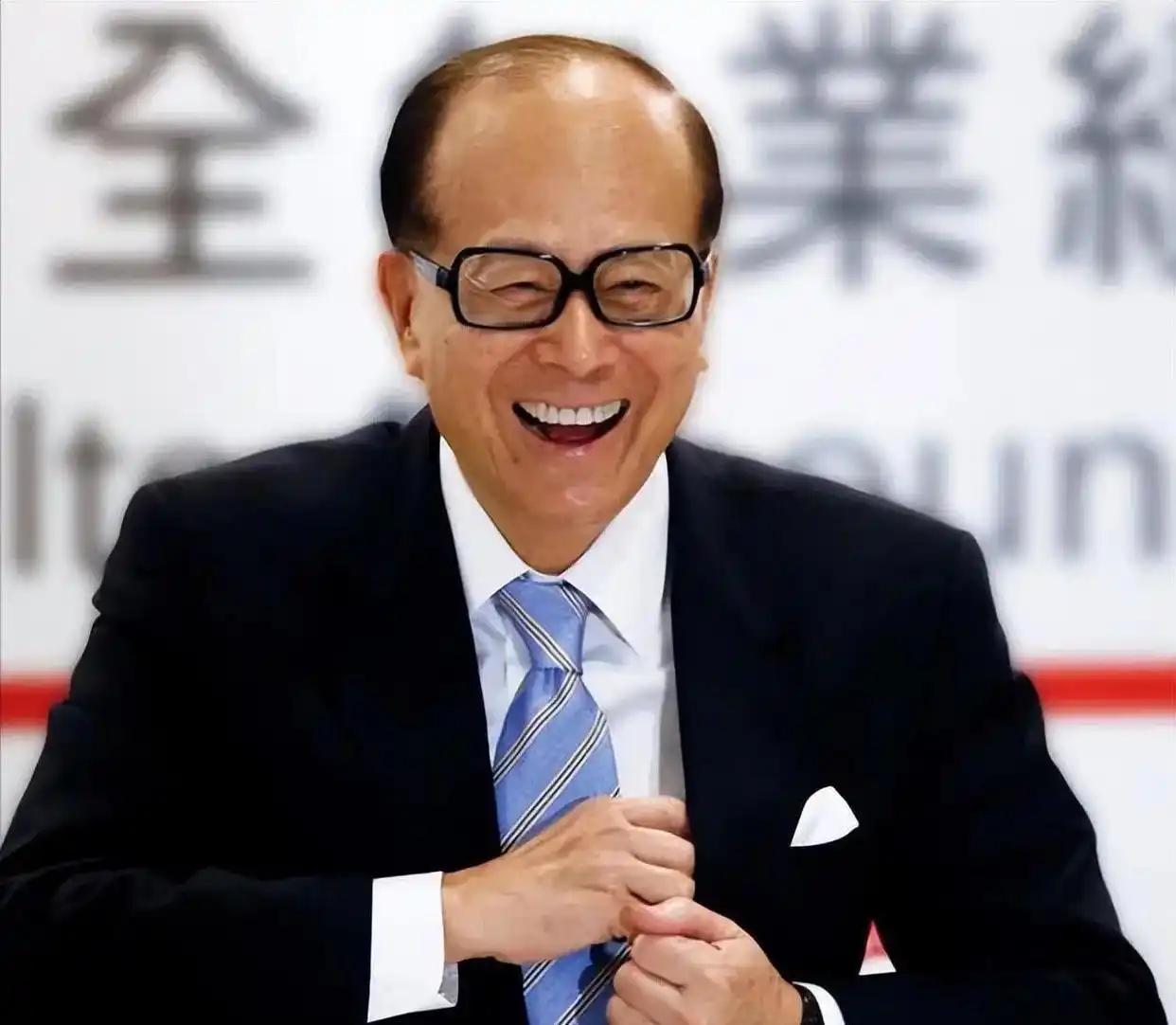 李嘉诚又要卖海外资产了。这次是澳洲，下次呢？8月11日，消息显示李嘉诚家族旗