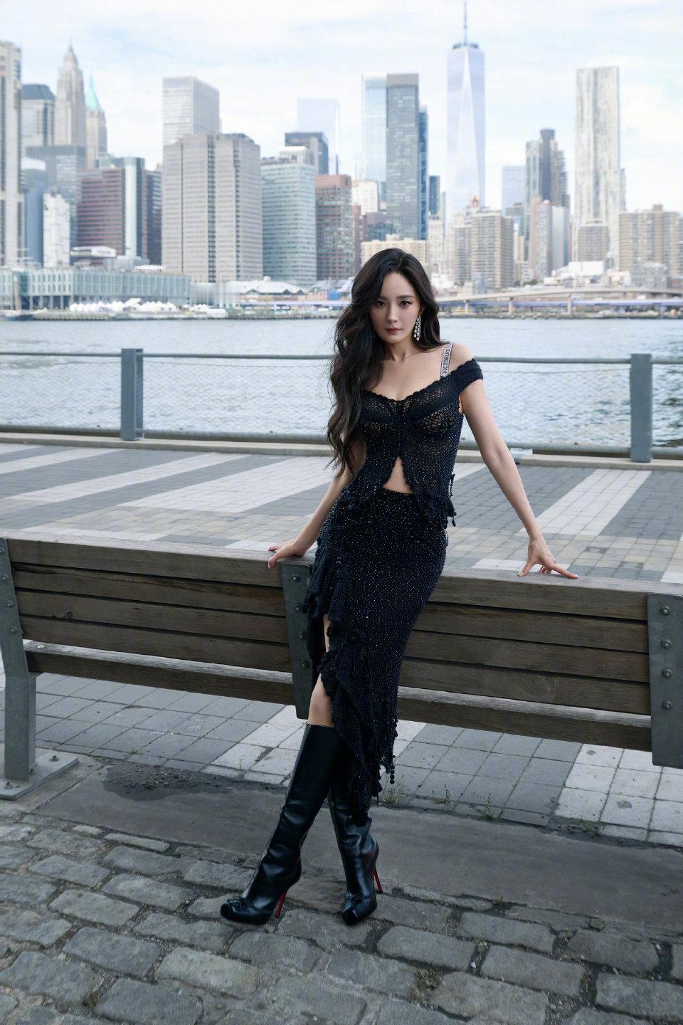 天使降临杨幂2025维密大秀2025VSFashionShow​​​