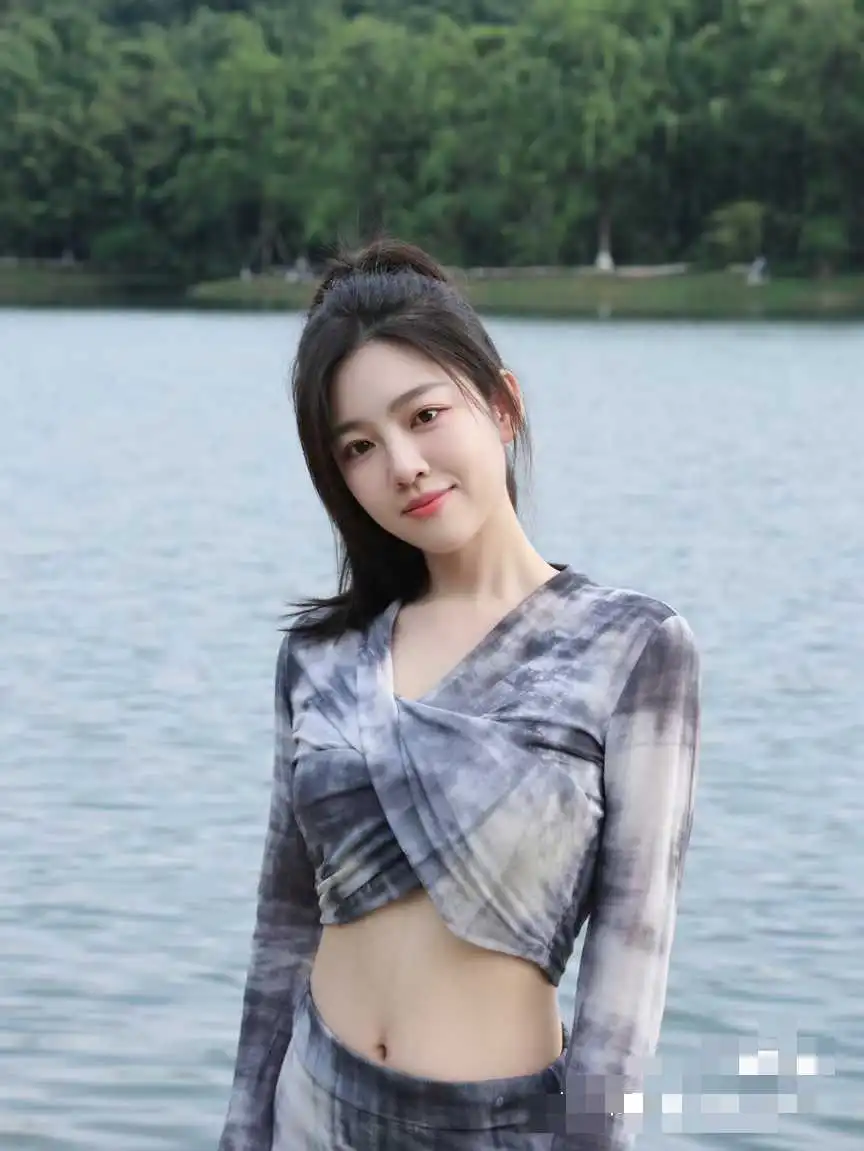 今天这样打扮还是个少女感